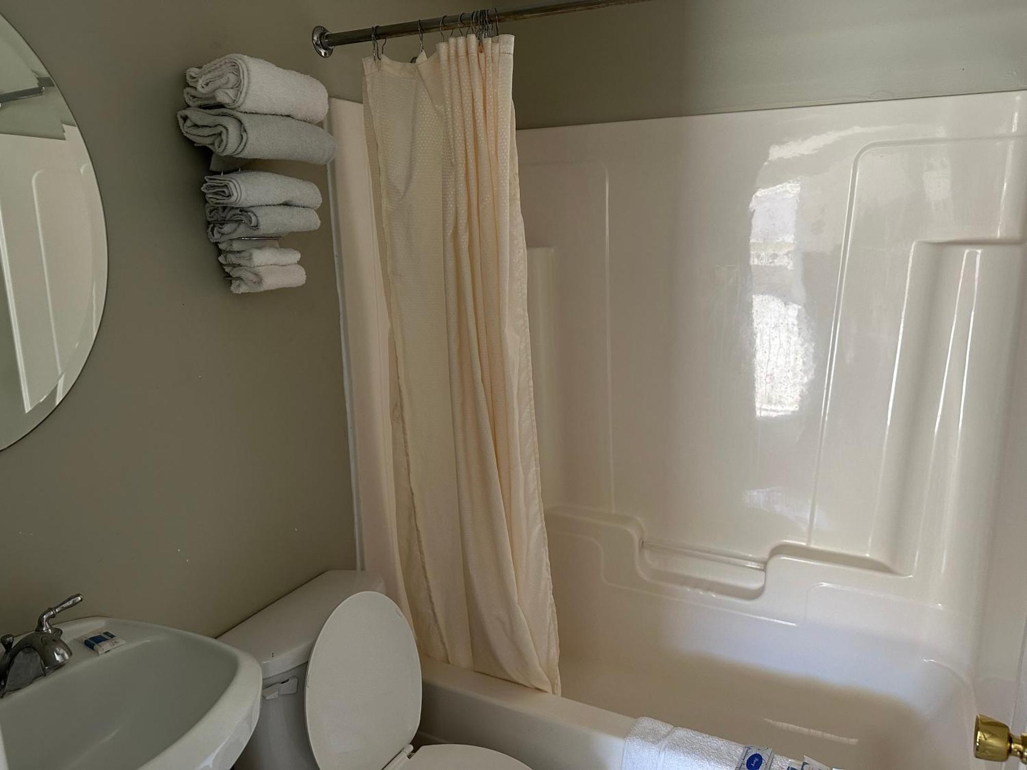 Economy Inn Alfred المظهر الخارجي الصورة