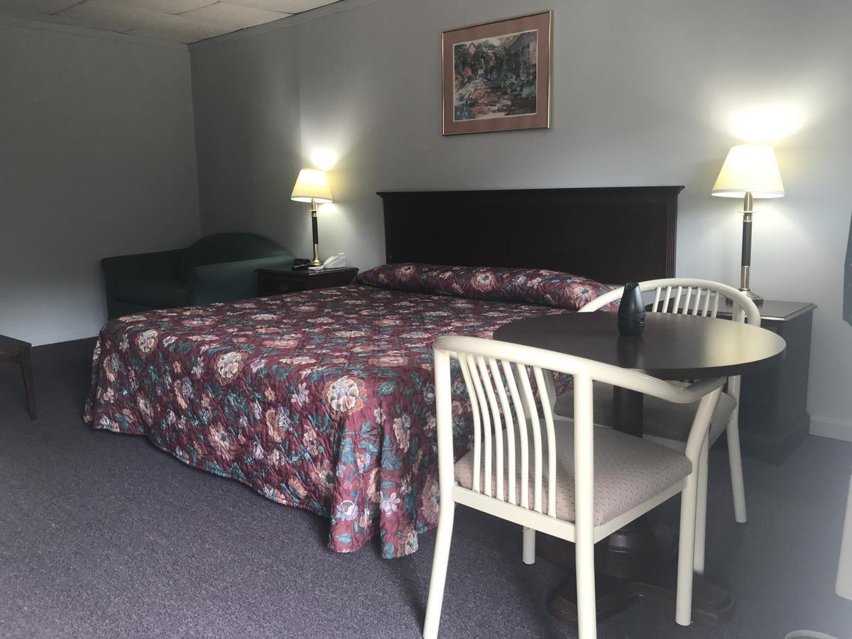 Economy Inn Alfred المظهر الخارجي الصورة